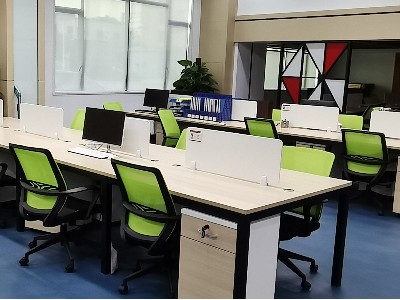 ����long8���칫��