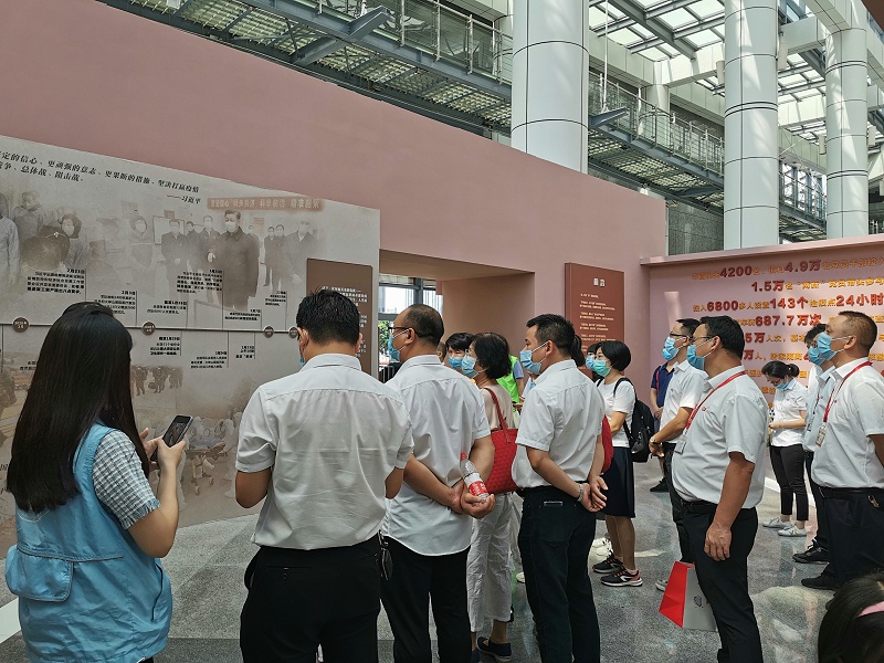 ս���ߡ���ʵ����������ѵ�֧����ǰ�߿���Ӣ���¾�