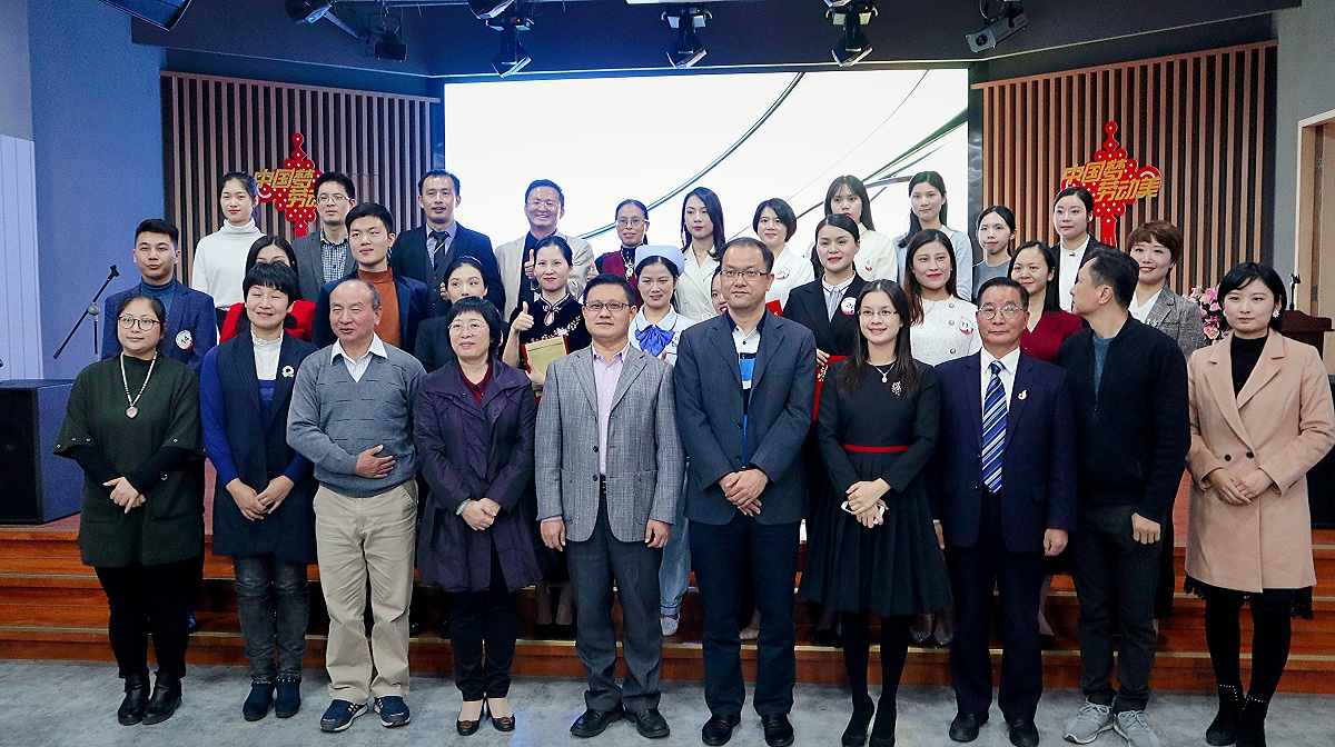 �����ݽ�������Ƭ