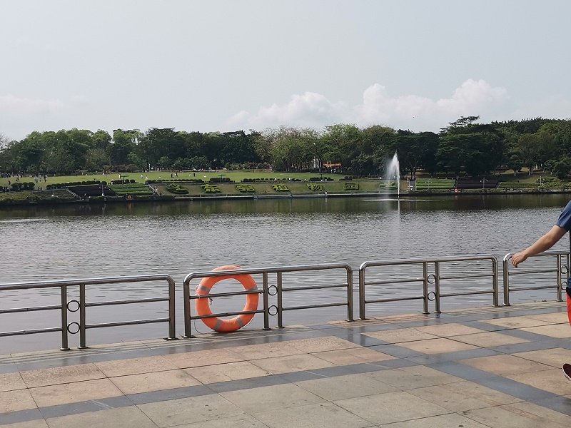 �������ջᡪ���ж�������һ��������